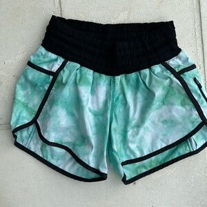 Lululemon running short